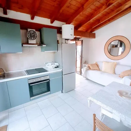 Botique Escape With Views And Garden 아파트